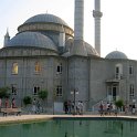 61_Vor_der_Moschee